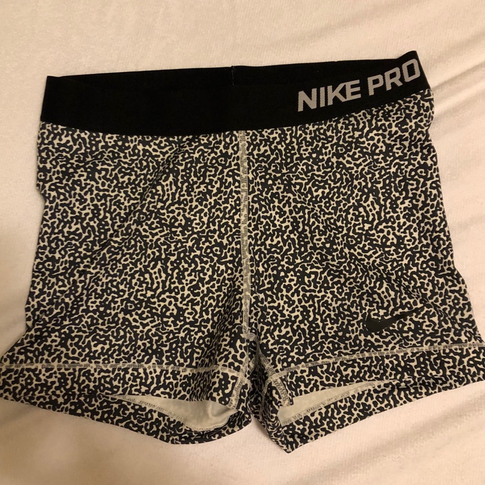 Cheetah print Nike pro spandex